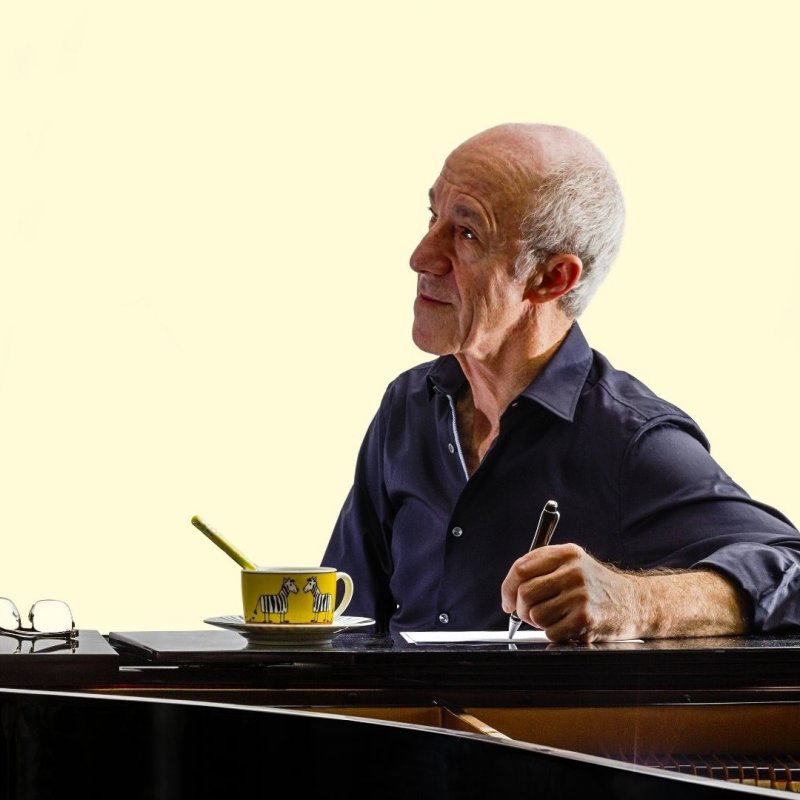 Raymond Van Het Groenewoud